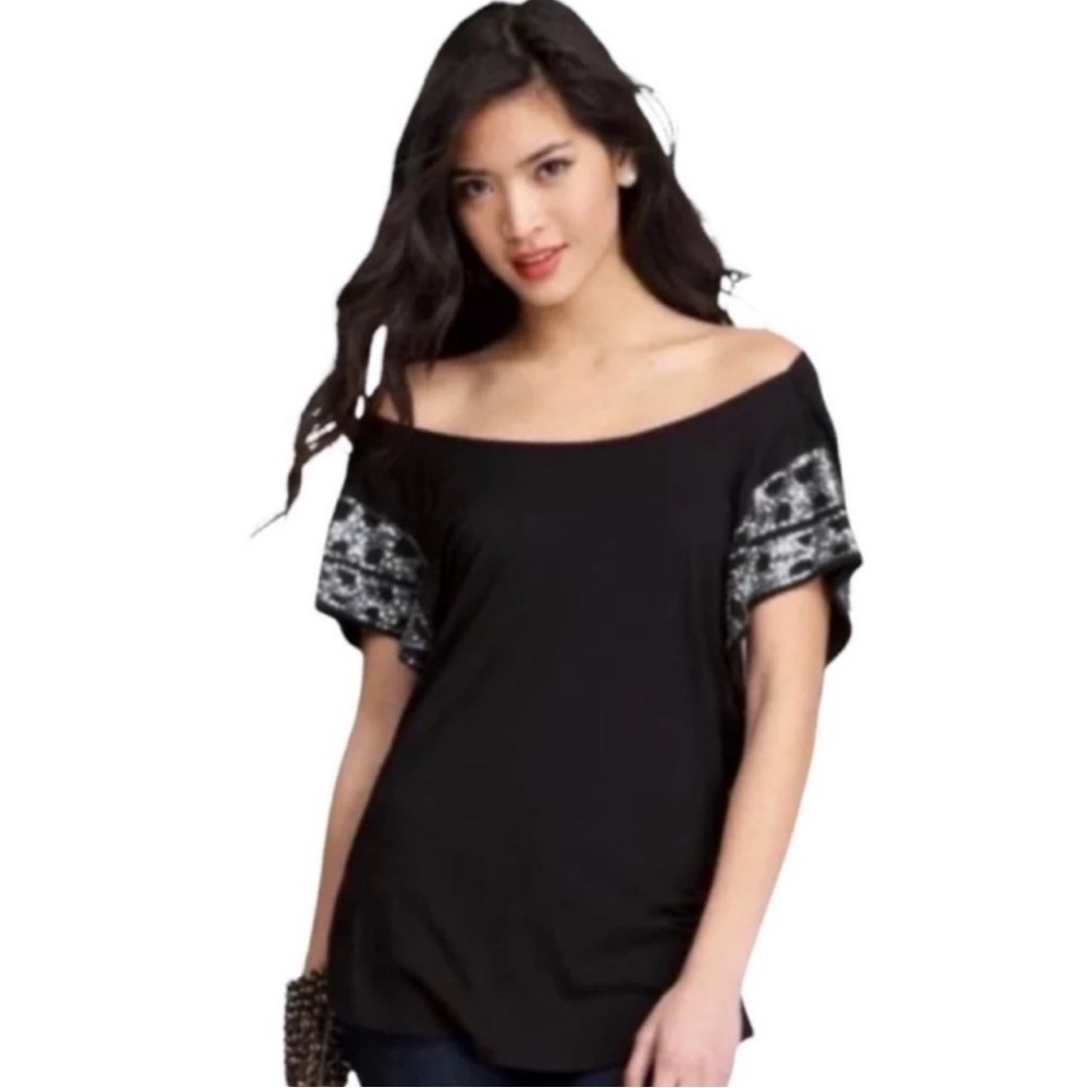 Bebe Black Sequin and Bead Embellished Short Sleeve Draped Back Top Size Small